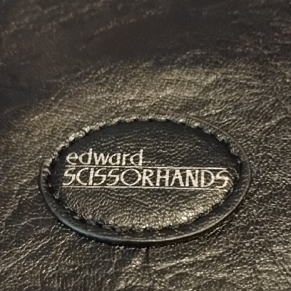 Hot Topic Her Universe Black Shoulder Bag Tote Edward Scissorhands Studs Laces - Picture 3 of 9